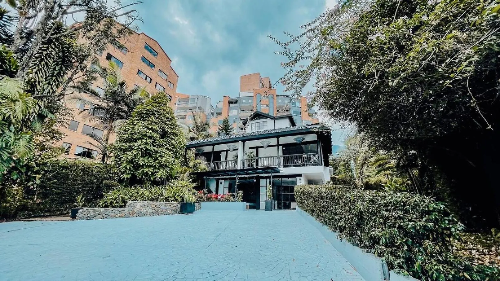 Japandi Buda Loft Close To Parque Lleras Medellin 0*,