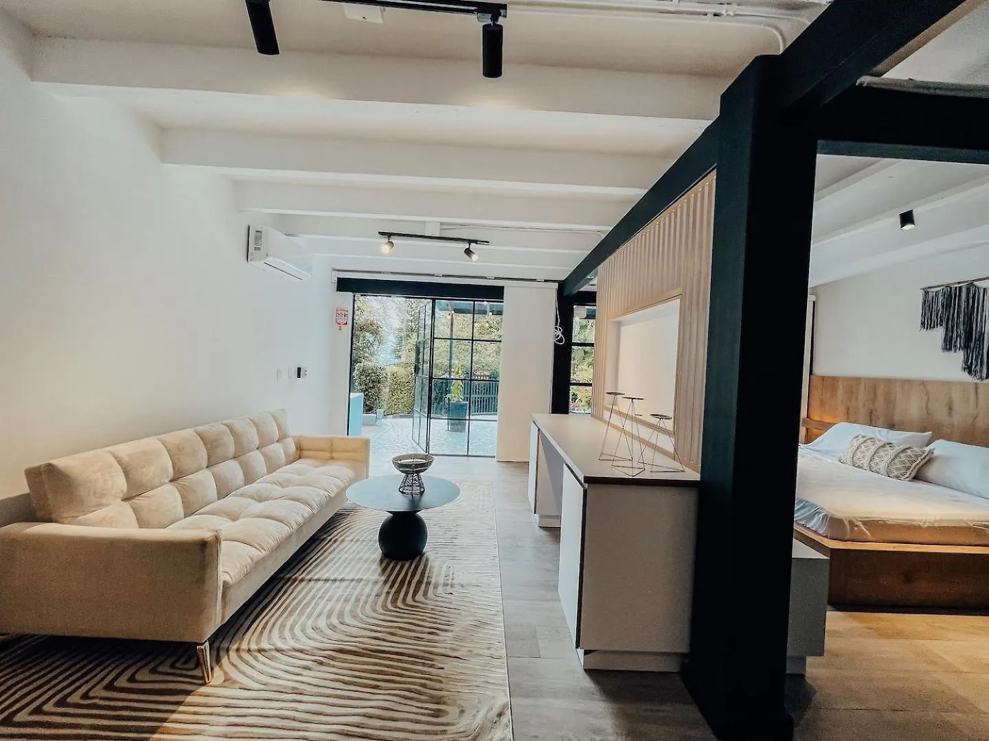 Apartment Japandi Buda Loft Close To Parque Lleras Medellin