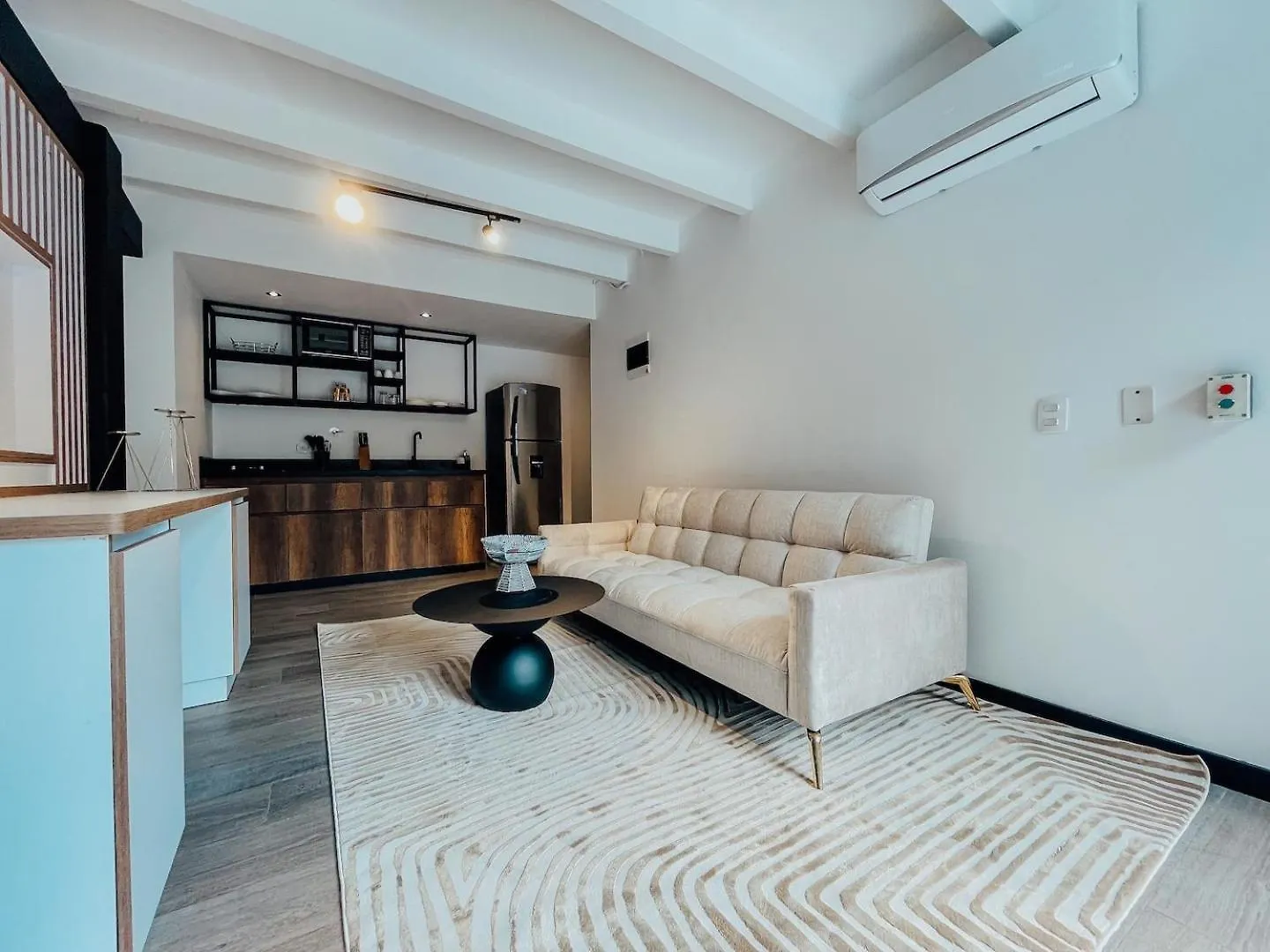 Japandi Buda Loft Close To Parque Lleras Medellin Colombia