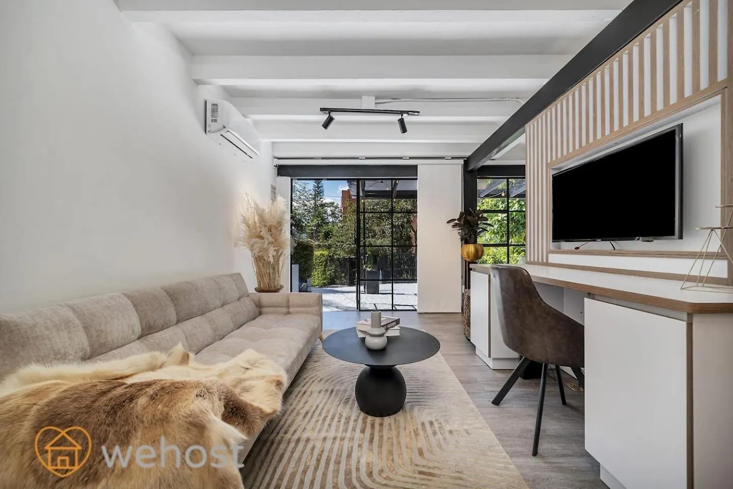 Japandi Buda Loft Close To Parque Lleras Medellin