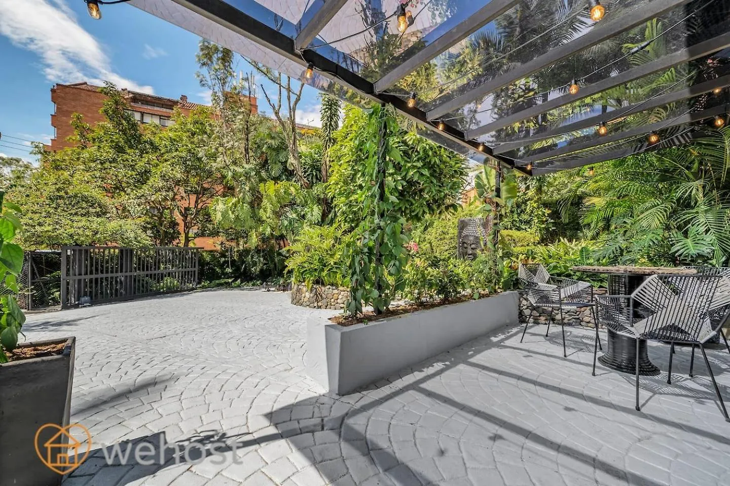 Japandi Buda Loft Close To Parque Lleras Medellin Apartment